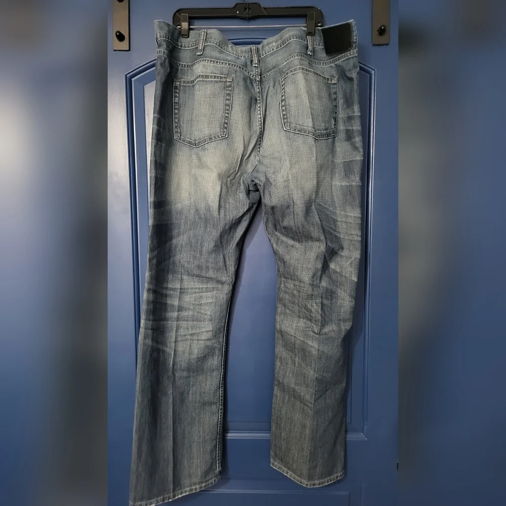 Jeans - Picture 3 of 4